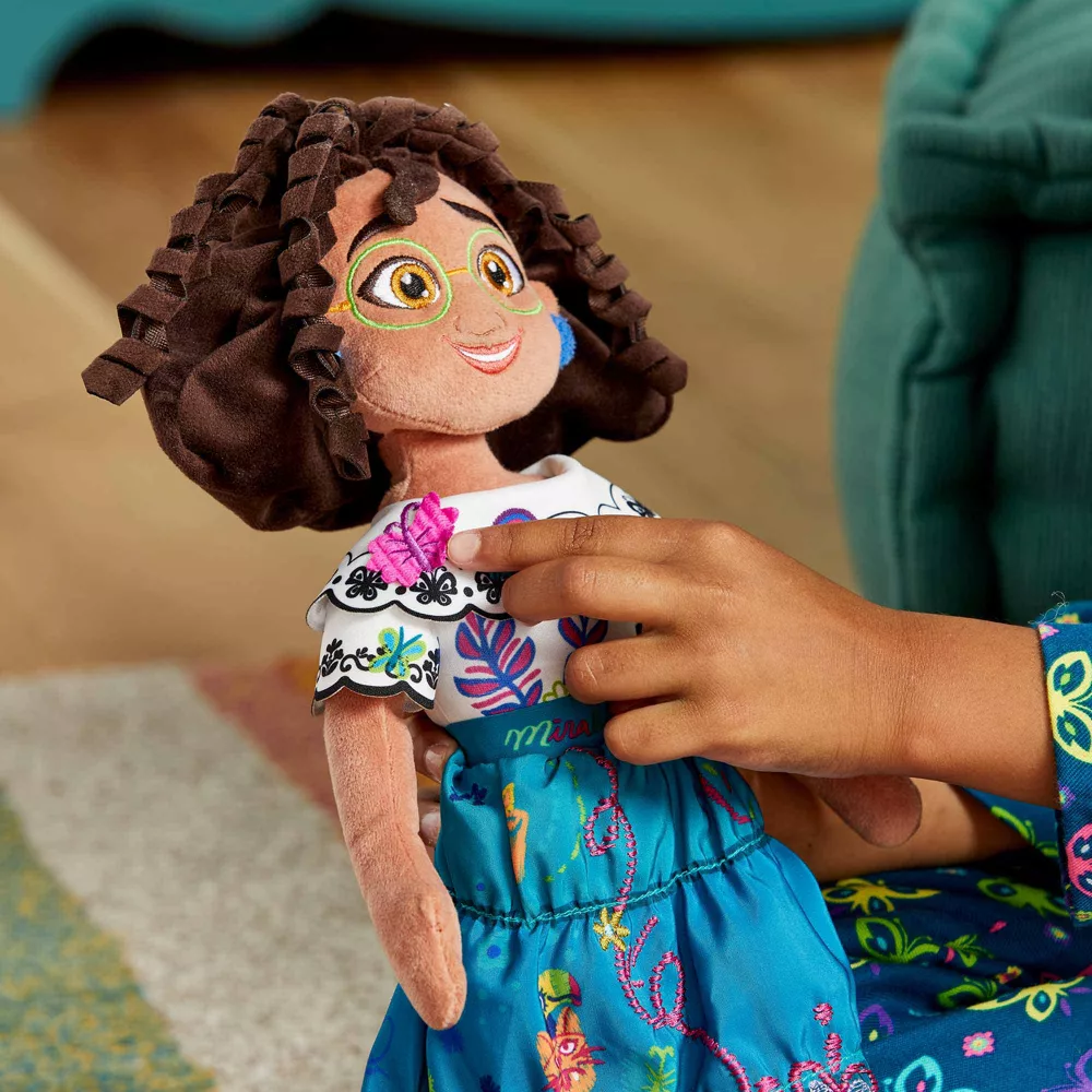Disney Store Poupée De Chiffon Mirabel, Encanto 2 Disney Store Poupée De Chiffon Mirabel, Encanto – Image 2