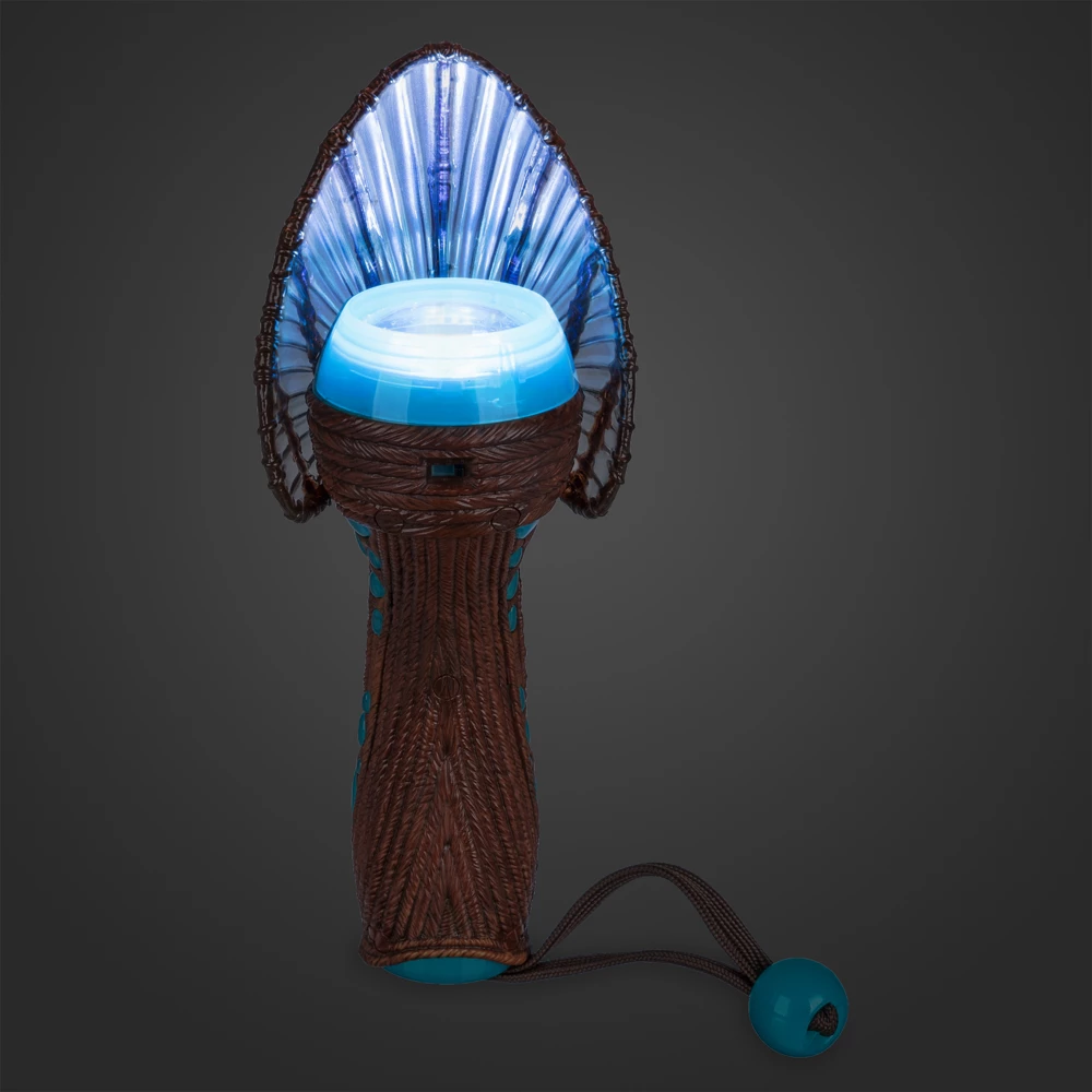 Disney Store Jouet Lance Lumineuse Na'vi Avatar : La Voie De L'eau 4 Disney Store Jouet Lance Lumineuse Na'vi Avatar : La Voie De L'eau – Image 4