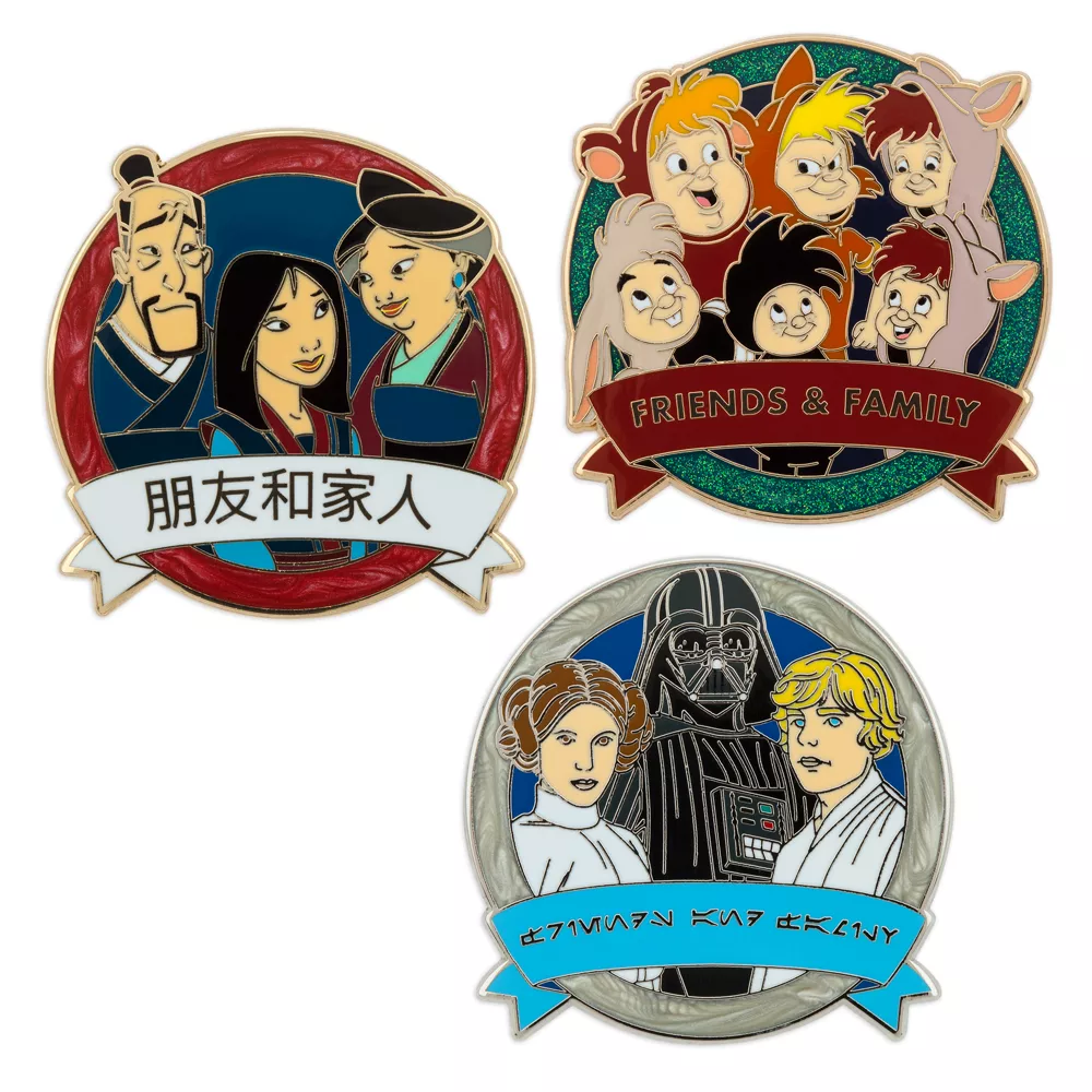Disney One Family Ensemble De Pin's Mystère "Friends And Family" Multilingue 5 Disney One Family Ensemble De Pin's Mystère "Friends And Family" Multilingue – Image 5