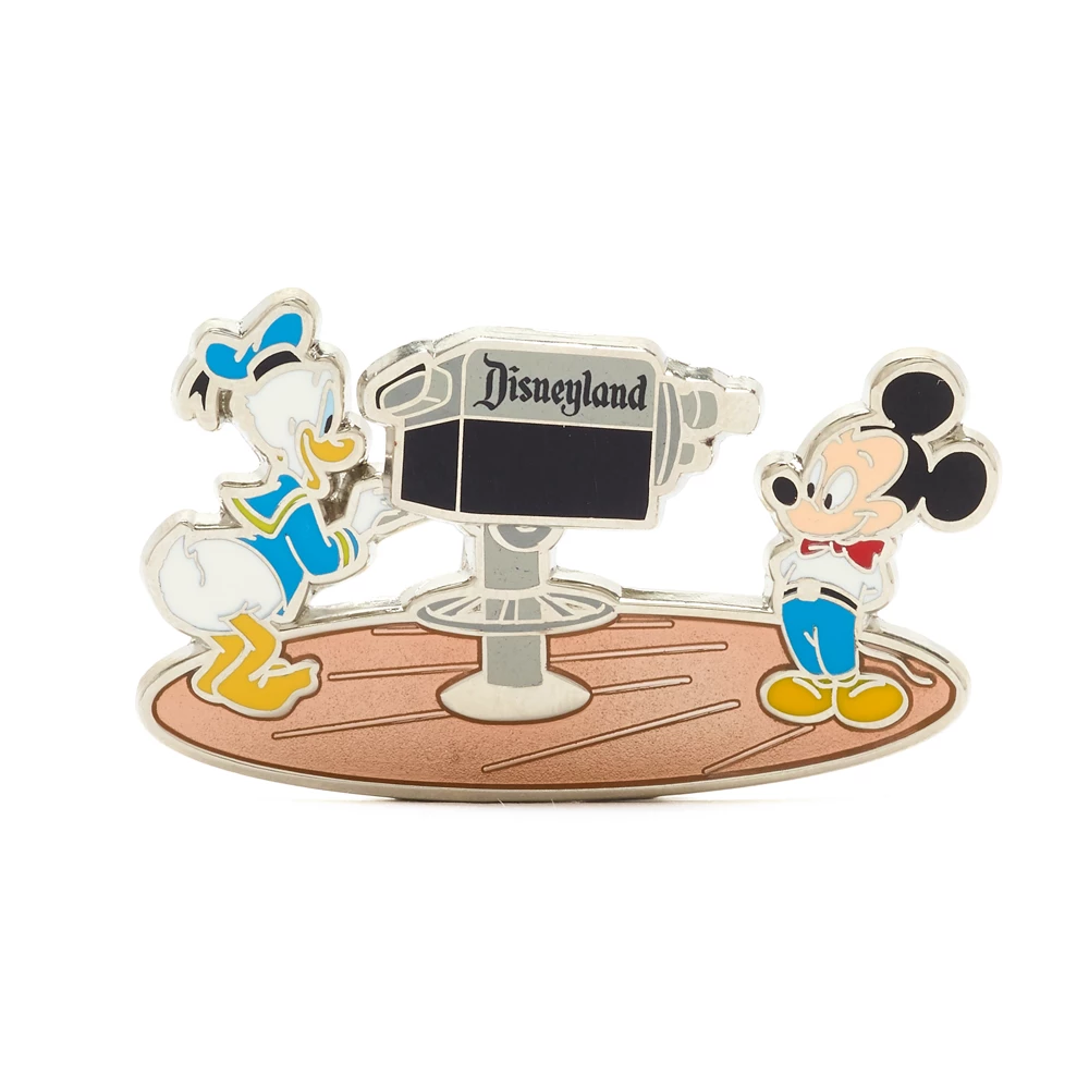 Pin's Mickey Et Donald En édition Limitée Walt Disney's Disneyland Disney100 Eras 1 Pin's Mickey Et Donald En édition Limitée Walt Disney's Disneyland Disney100 Eras